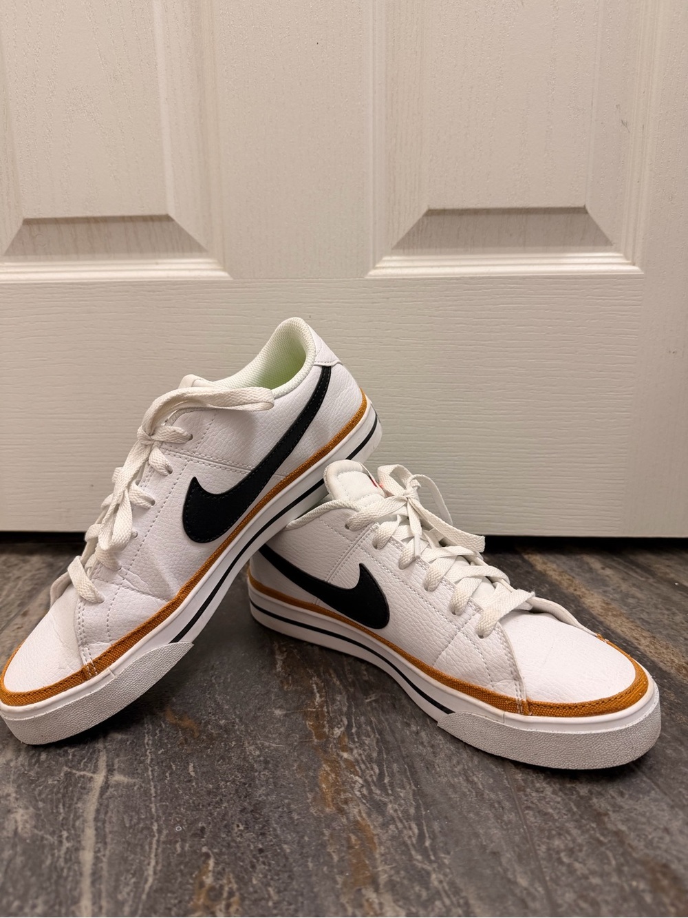 Nike Womens Court Sneakers - 8.5